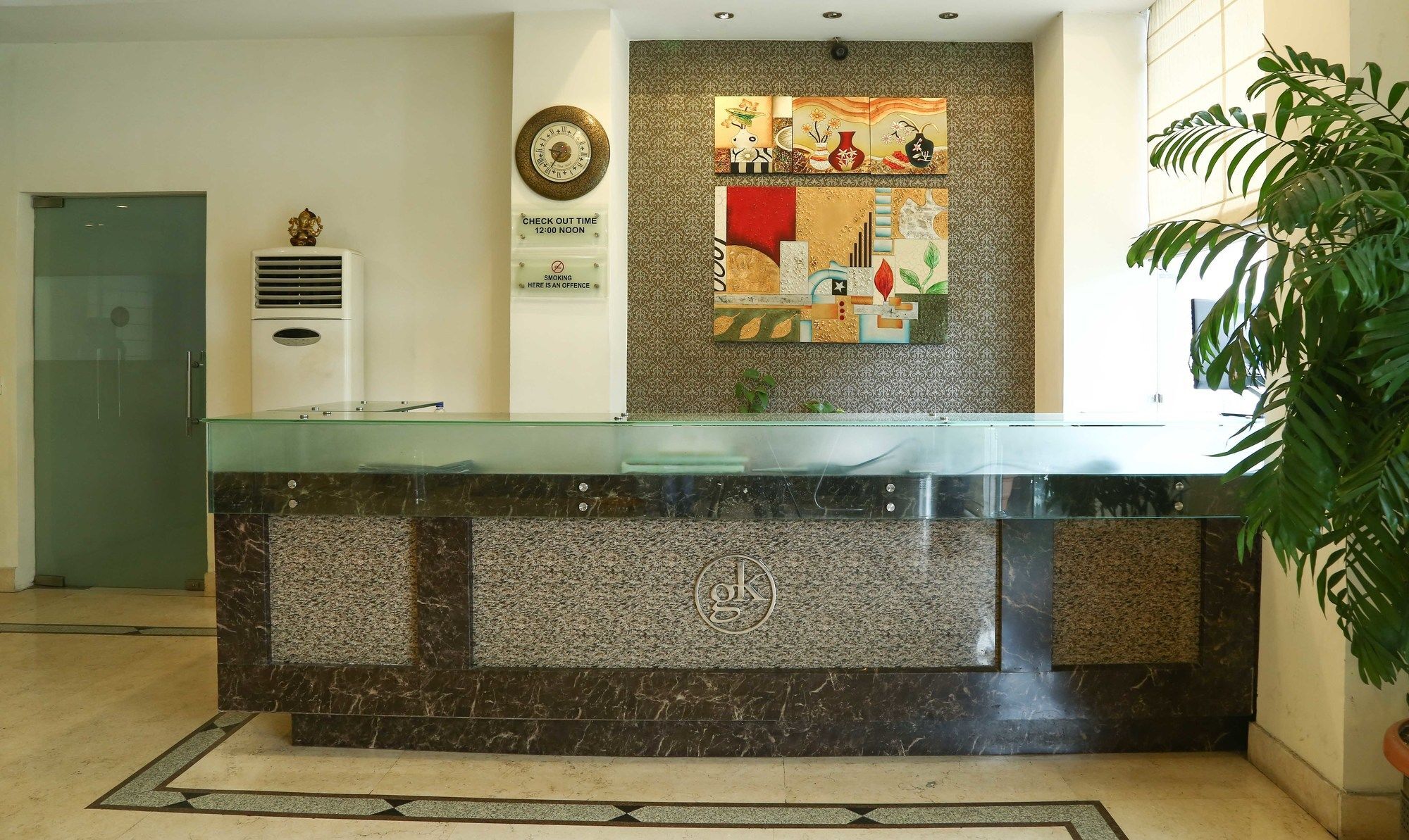 فندق Treebo Trend Gk Conifer دارامشالا المظهر الخارجي الصورة